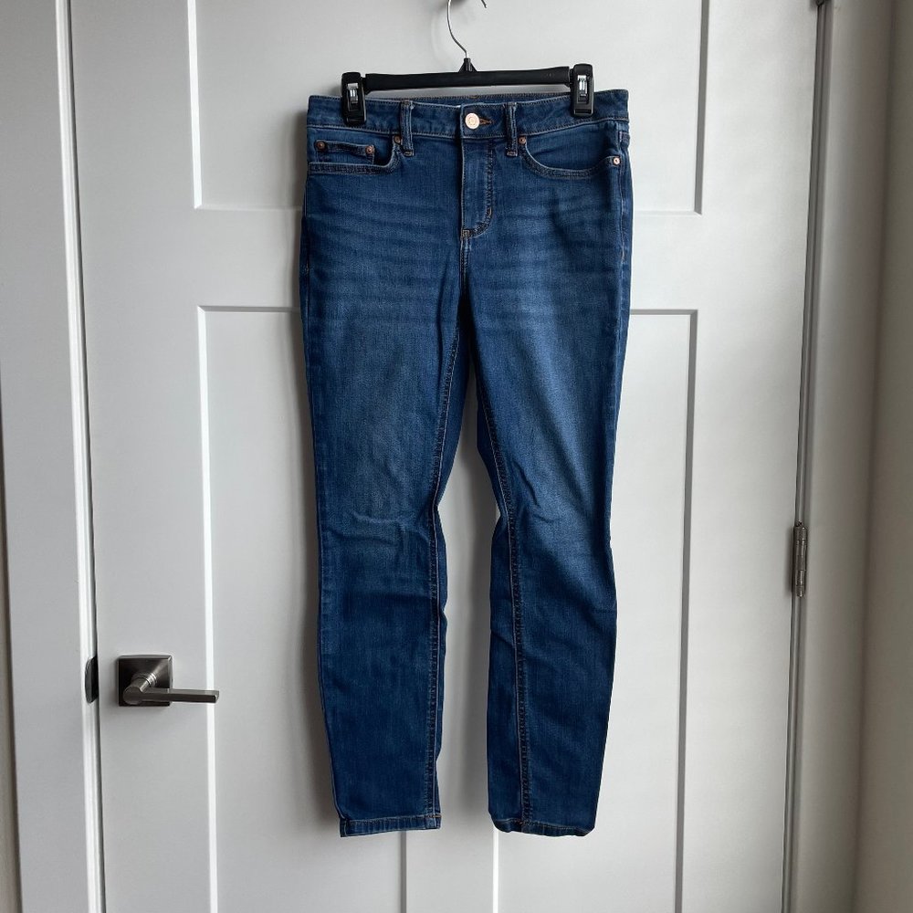 LC Lauren Conrad - Skinny - Blue Jeans - Whiskering on front of legs - Women's 8